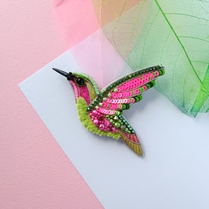 Beaded hummingbird brooch pin embroidered gift for her bird lover jewelry handmade unique gift pink and light green image 10