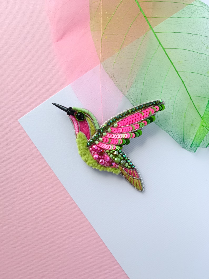 Beaded hummingbird brooch pin embroidered gift for her bird lover jewelry handmade unique gift pink and light green image 10