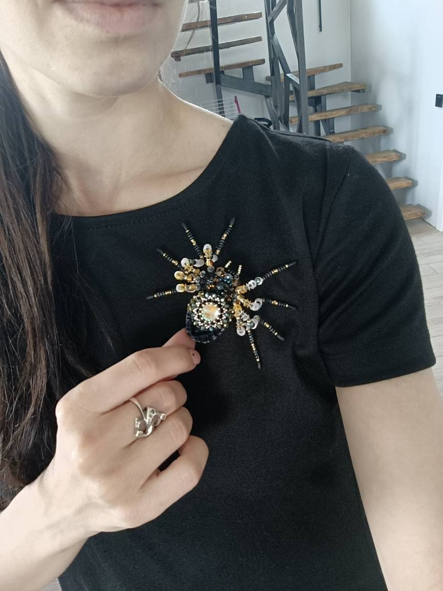 Embroidered spider brooch seed bead pin beaded handmade jewelry Halloween jewelry witch accessories black spider insect pin unique gift - Thumbnail 2