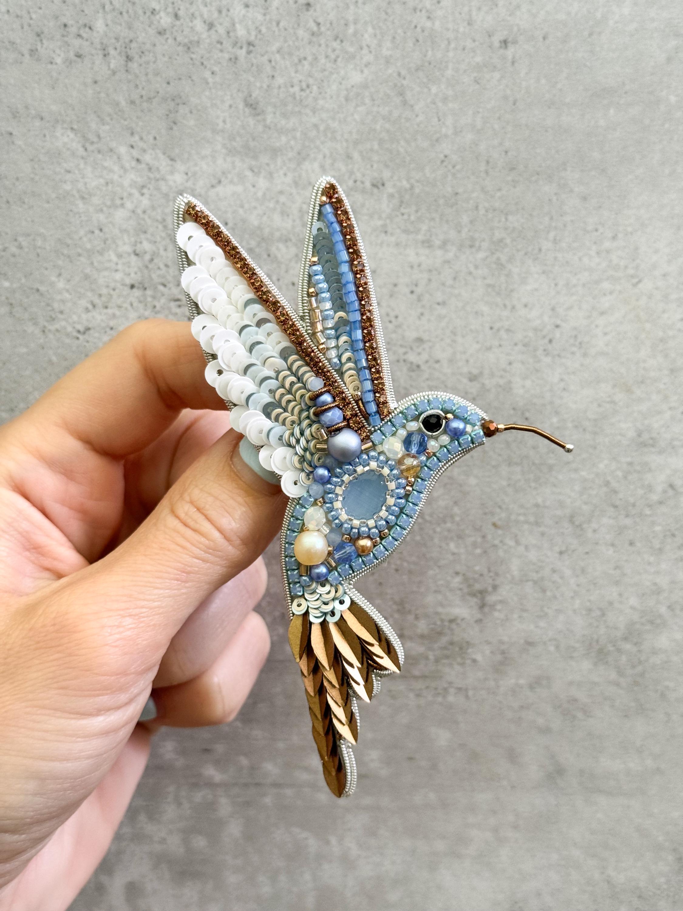 Beaded hummingbird brooch embroidered bird pin handmade - Thumbnail 7
