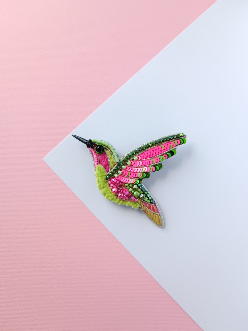 Beaded hummingbird brooch pin embroidered gift for her bird lover jewelry handmade unique gift pink and light green image 3