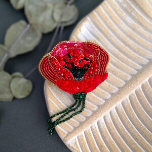 Beaded poppy brooch embroidered red flower pin poppy jewelry handmade red flower brooch beaded art Christmas gift for her unique jewelry