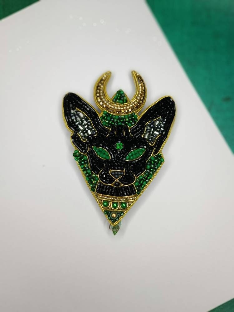 Beaded Bastet brooch egyptian god pin black cat jewelry cat unique gift for her made in Ukraine embroidered jewelry - Thumbnail 5