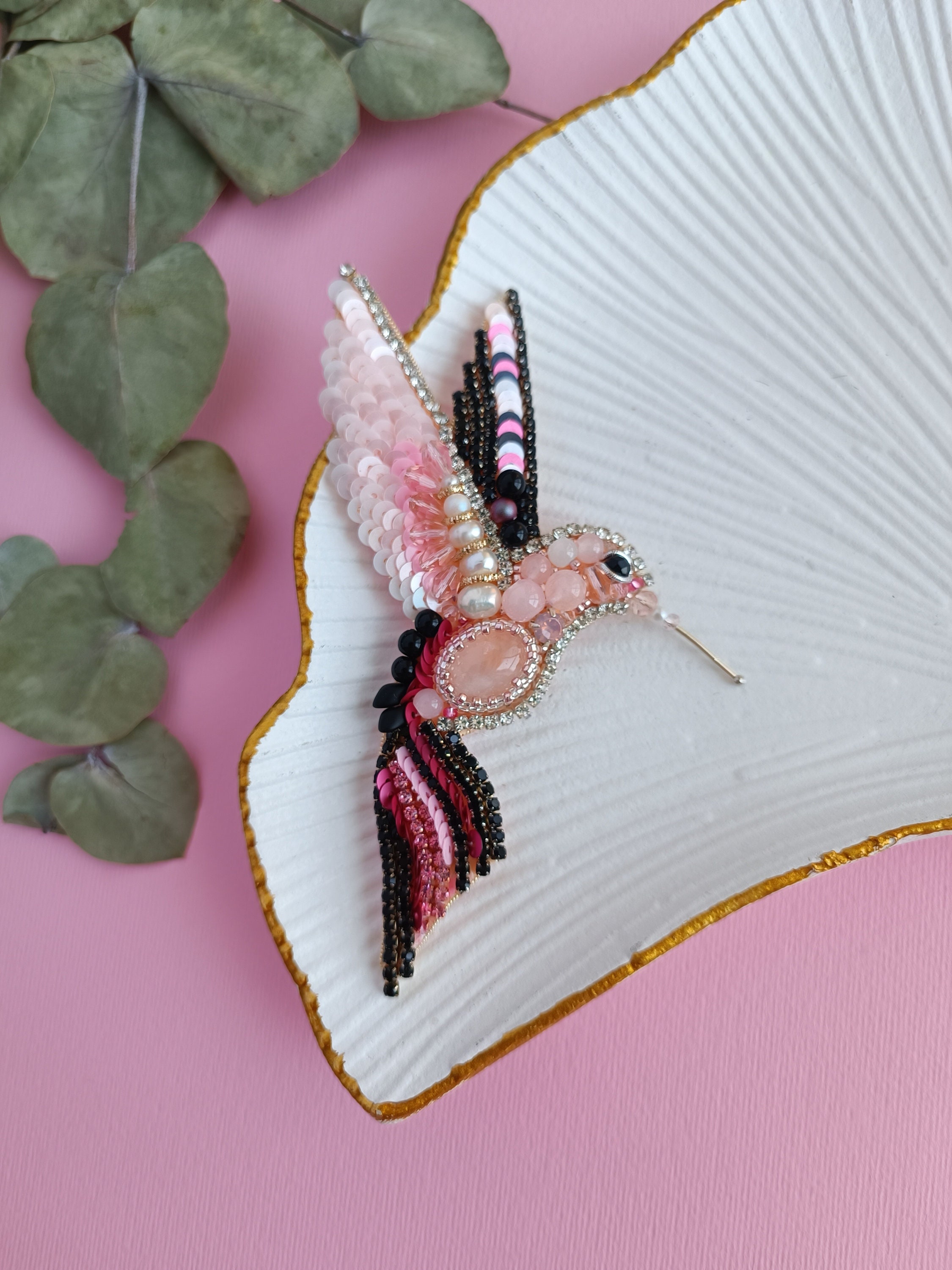 Beaded hummingbird brooch bird pin jewelry embroidered lapel pin colibri brooch handmade gift for her bird lover gift summer accessories