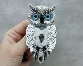 Beaded owl pin embroidered bird brooch handmade jewelry unique gift white and grey owl made in Ukraine