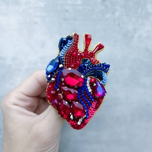 Embroidered anatomical heart brooch beaded brooch gift for her Ukrainian shop made in Ukraine handmade jewelry image 4