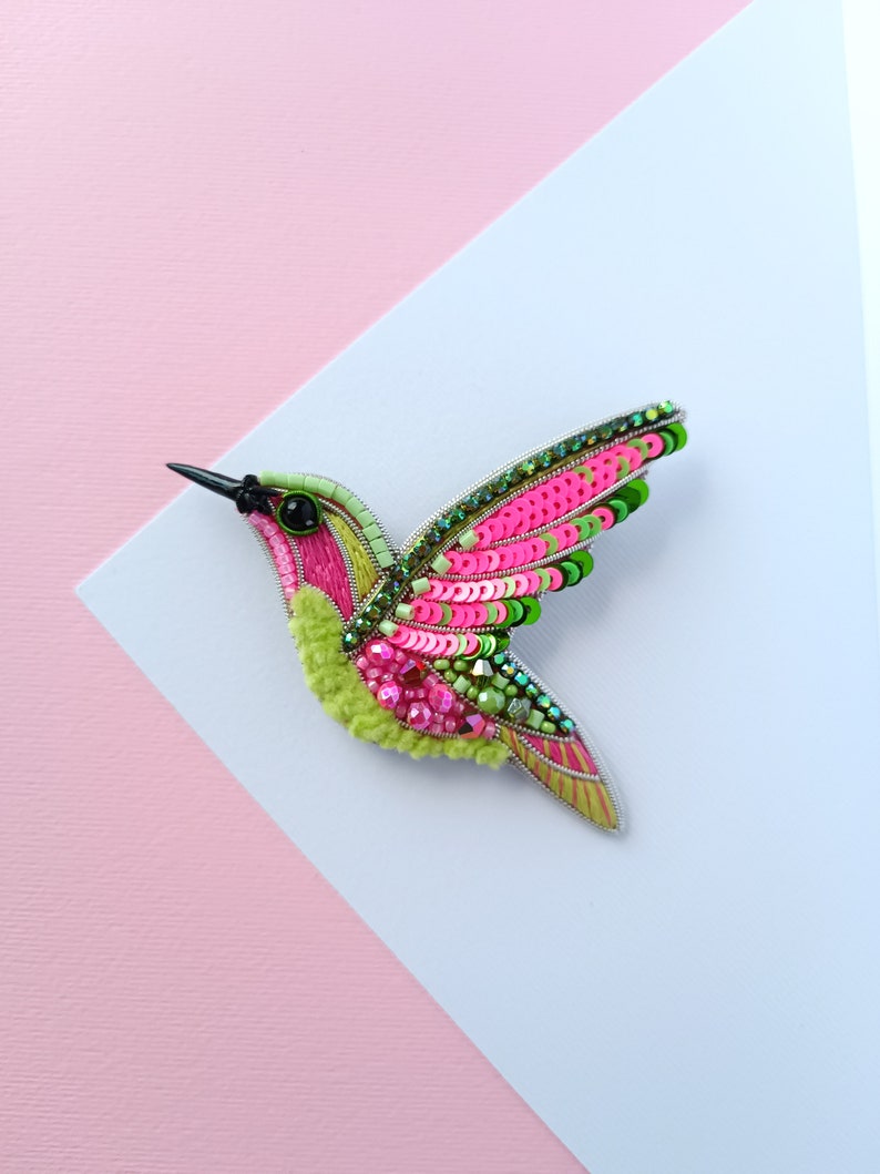 Beaded hummingbird brooch pin embroidered gift for her bird lover jewelry handmade unique gift pink and light green image 4