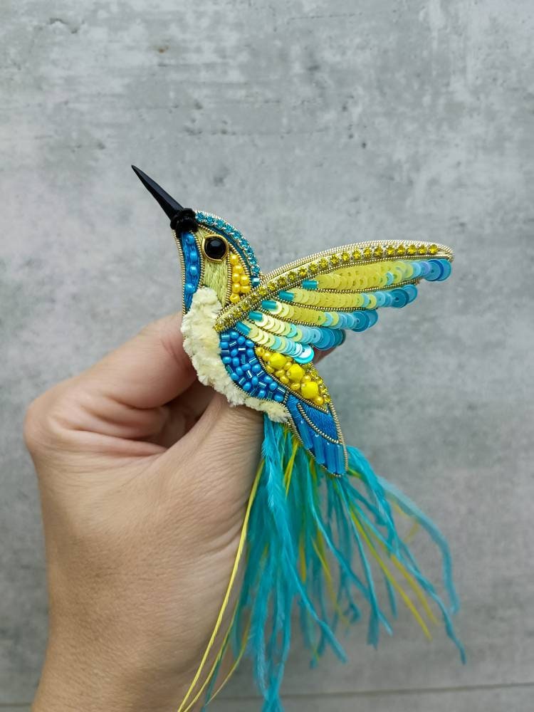 Beaded hummingbird brooch embroidered ukraine pin ukrainian shop handmade bird pin blue and yellow made in Ukraine - Thumbnail 4