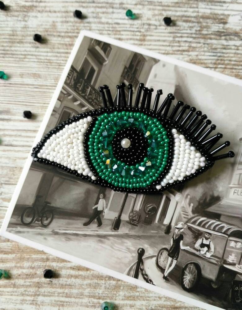 Beaded eye brooch, evil eye gift for her, embroidered green eye jewelry, handmade accessories - Thumbnail 5