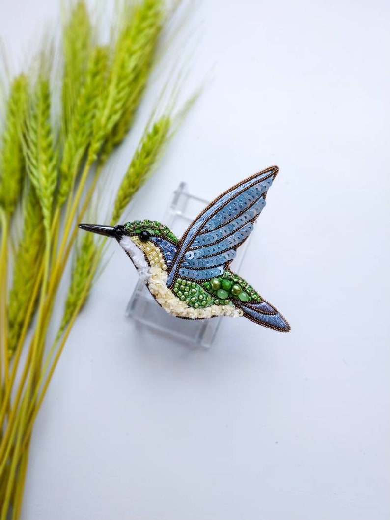 Beaded hummingbird brooch bird pin jewelry embroidered lapel pin colibri brooch handmade gift for her bird lover gift summer accessories image 2