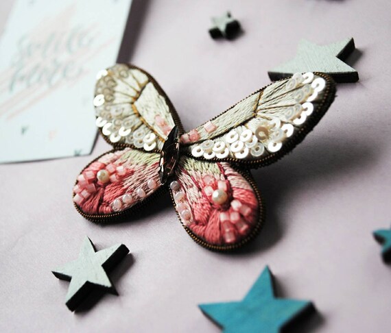 Embroidered Butterfly Brooch Beaded Pin Moth Seed Beads  display picture 3