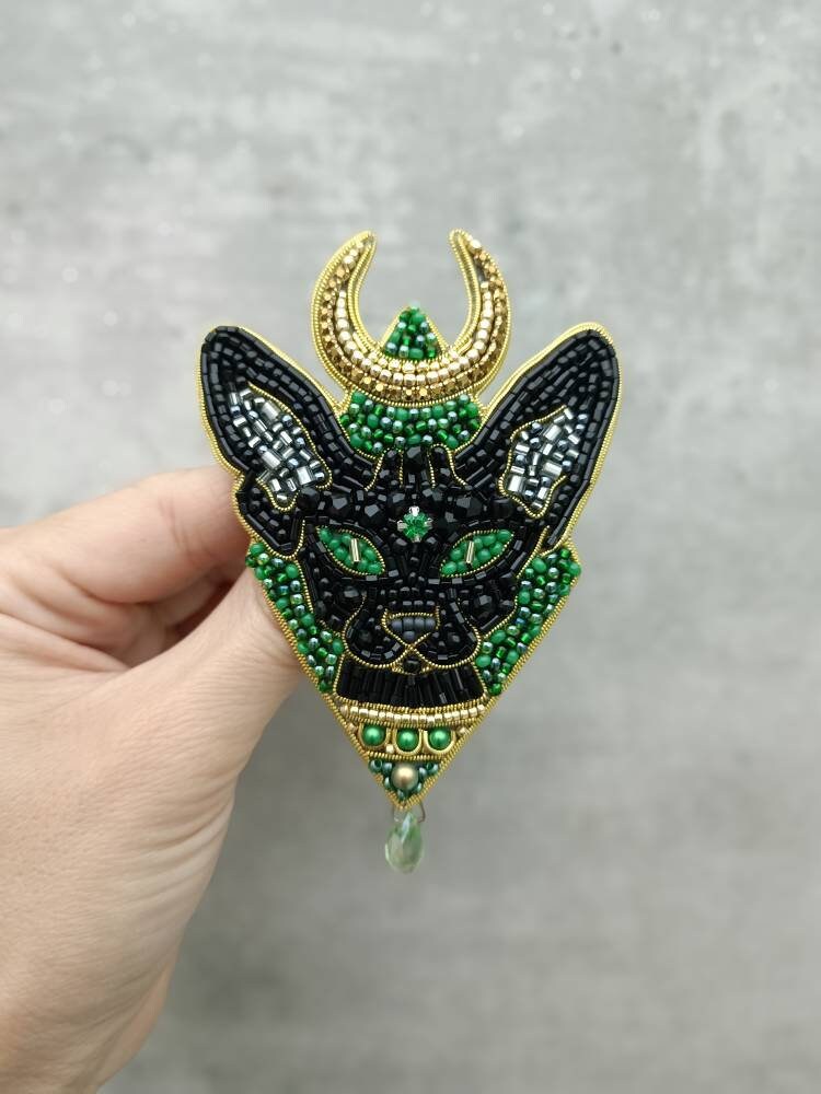 Beaded Bastet brooch egyptian god pin black cat jewelry cat unique gift for her made in Ukraine embroidered jewelry - Thumbnail 2