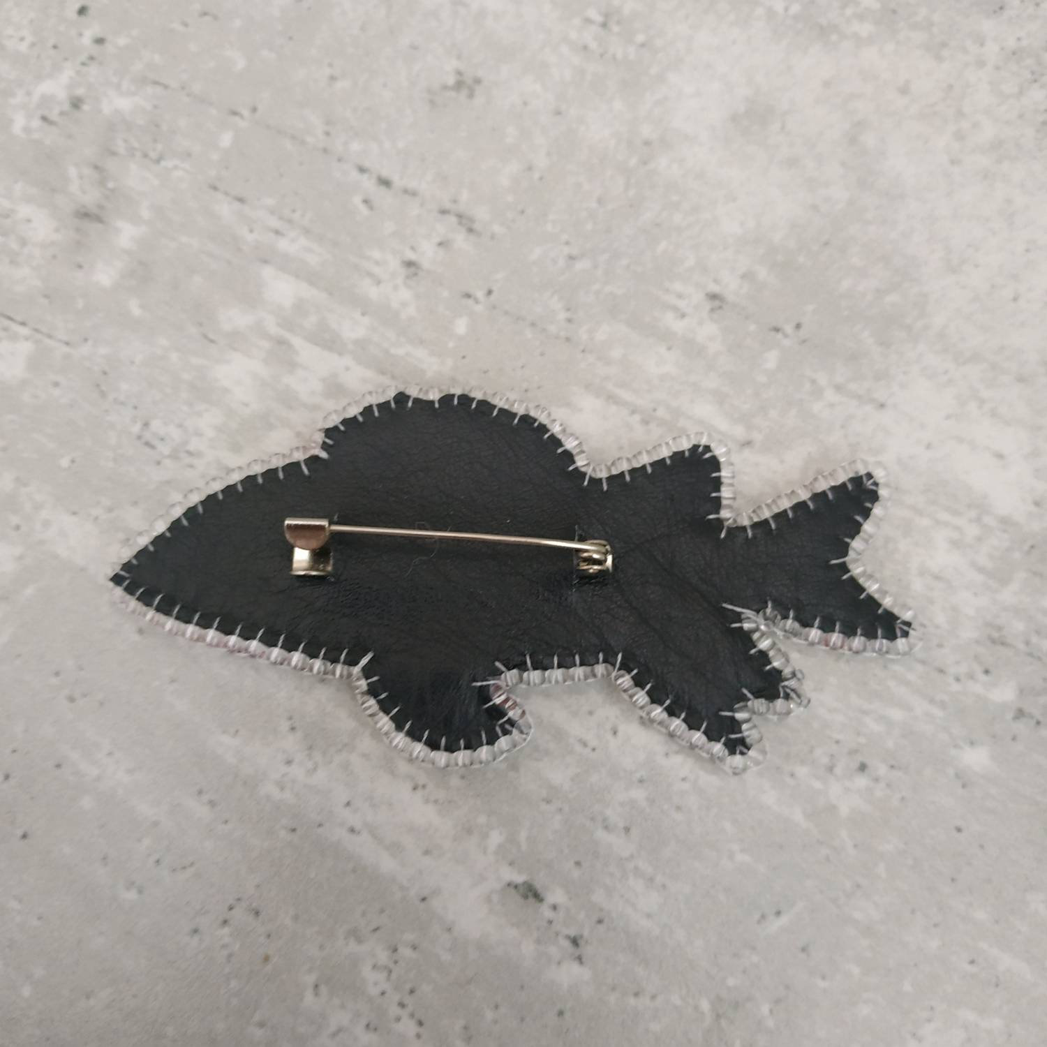 Beaded fish brooch embroidered with silk threads, seed beads and canitelle made in Ukraine - Thumbnail 6