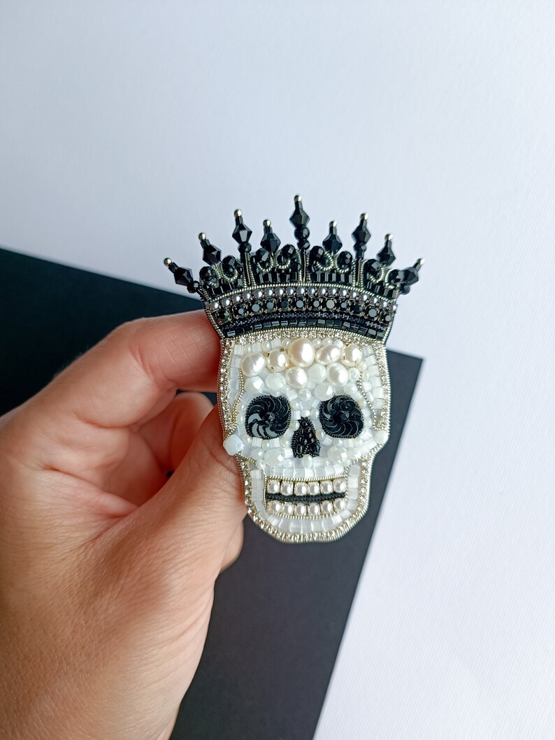 Embroidered skull pin beaded skull brooch handmade in Ukraine image 5