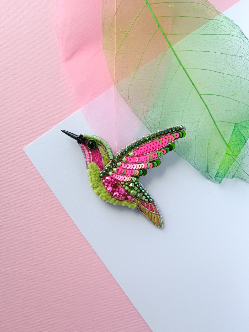 Beaded hummingbird brooch pin embroidered gift for her bird lover jewelry handmade unique gift pink and light green image 8