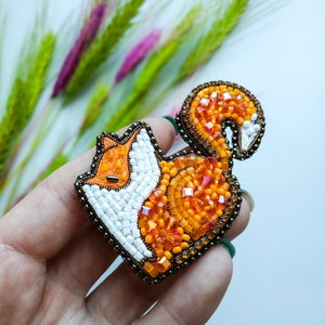 Beaded fox brooch orange fox pin handmade embroidered fox art animal brooch unique jewelry birthday gift for her Christmas gift image 4