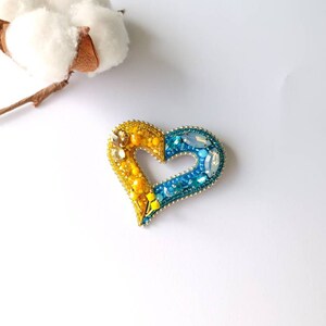 Beaded Ukraine heart brooch embroidered Ukrainian flag pray for Ukraine pin