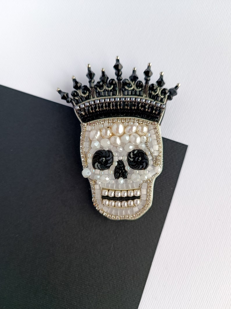 Embroidered skull pin beaded skull brooch handmade in Ukraine image 4