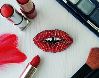 Beaded lips brooch red lips pin for girl jewelry beaded handmade embroidered jewelry