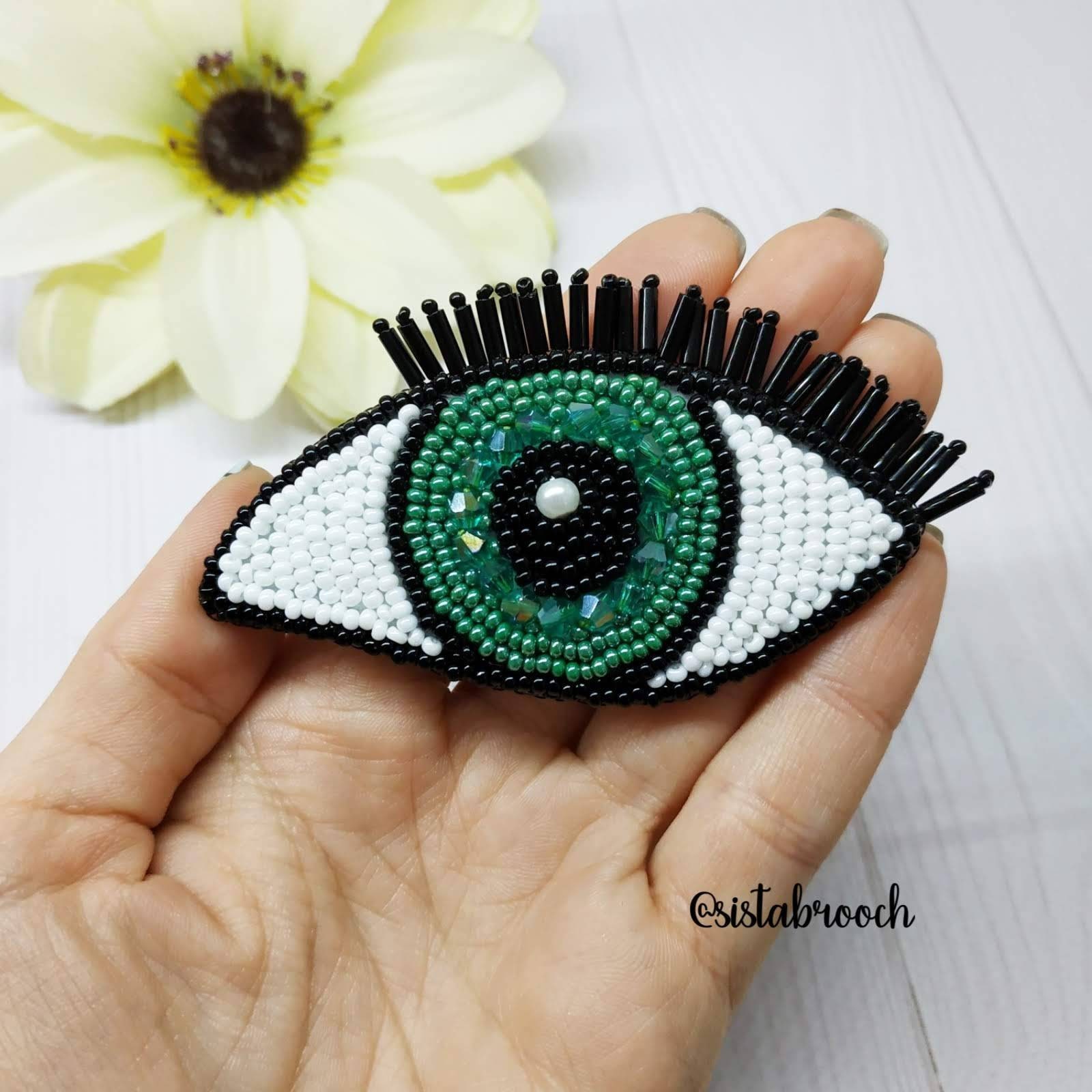 Beaded eye brooch, evil eye gift for her, embroidered green eye jewelry, handmade accessories - Thumbnail 3