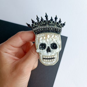 Embroidered skull pin beaded skull brooch handmade in Ukraine image 8