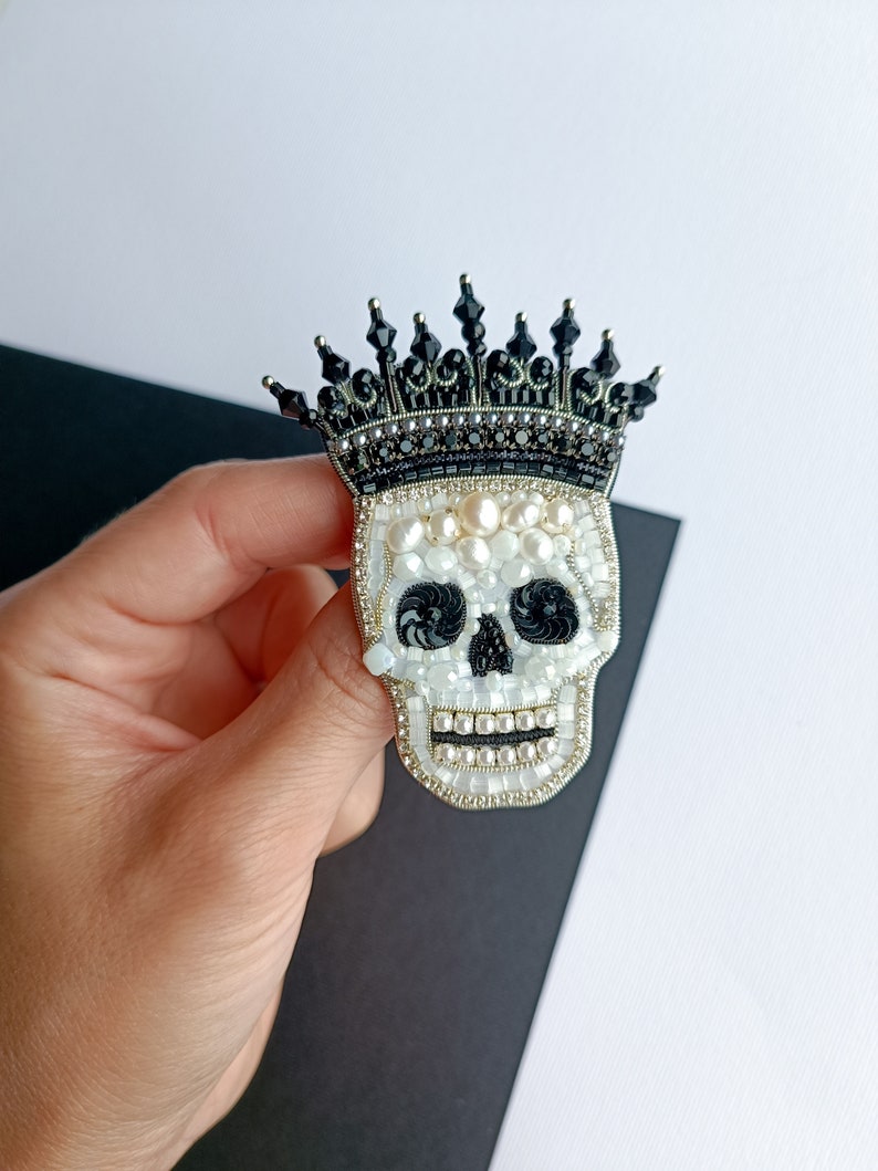 Embroidered skull pin beaded skull brooch handmade in Ukraine image 8