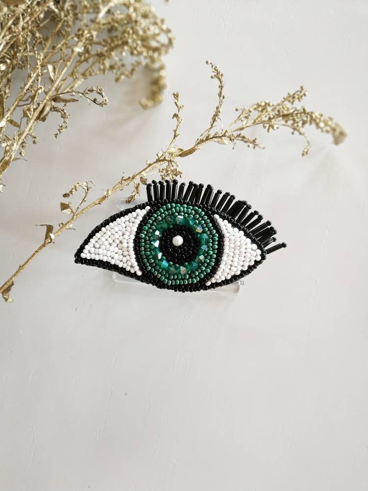 Beaded eye brooch, evil eye gift for her, embroidered green eye jewelry, handmade accessories