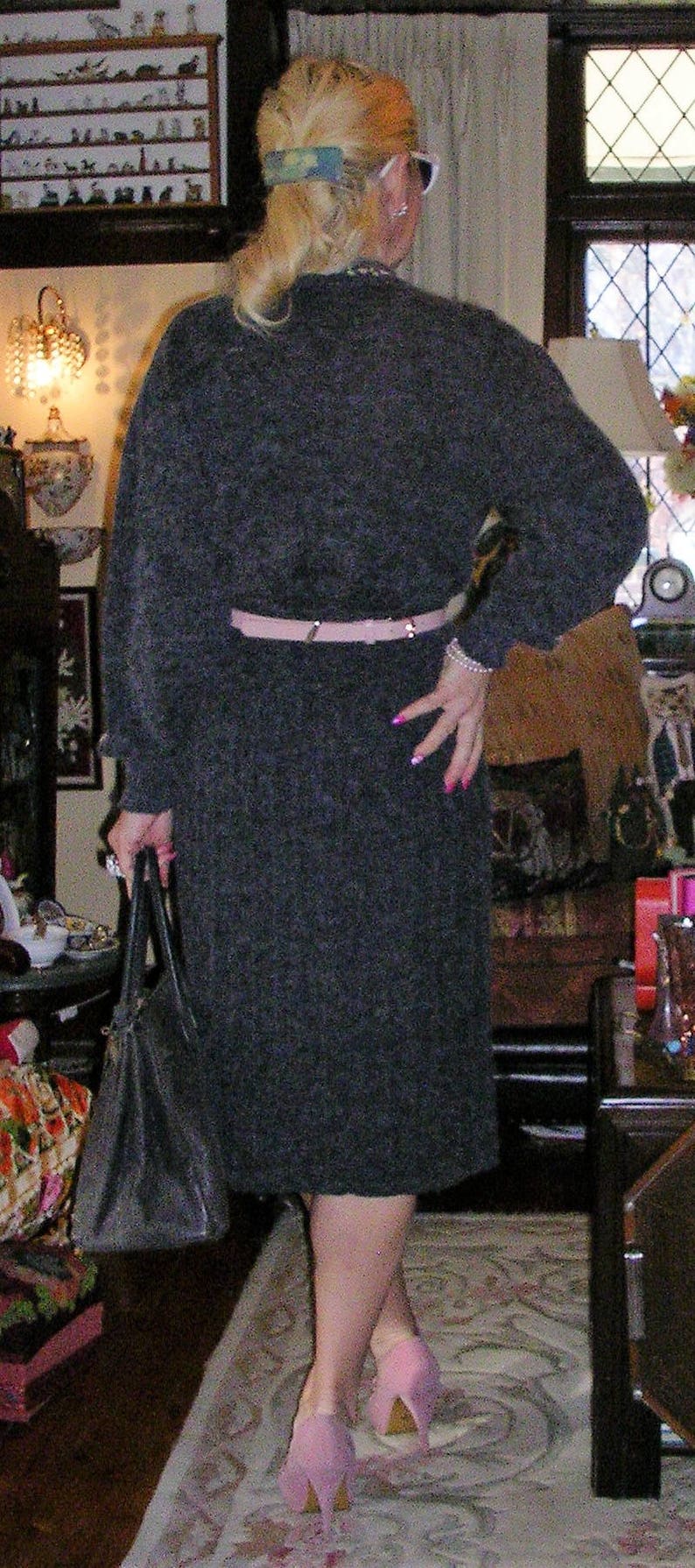 UK SMALL sports petitpoint pink floral embroidery size Vintage original 1970/'s grey 2 piece knitted cashmere skirt suit by Ballantyne