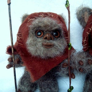 Needle felted Ewok Wicket artdoll/Star Wars gift/Ewok toy/Ewok sculpture/Ewok gift/collectible toy