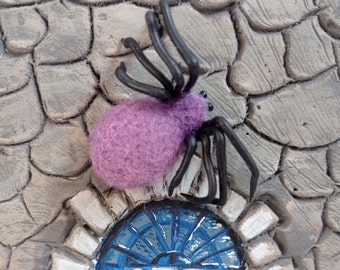 Needle felted purple spider toy/realistic miniature spider/jumping spider/custom order/halloween decor/castle/needle felted animal