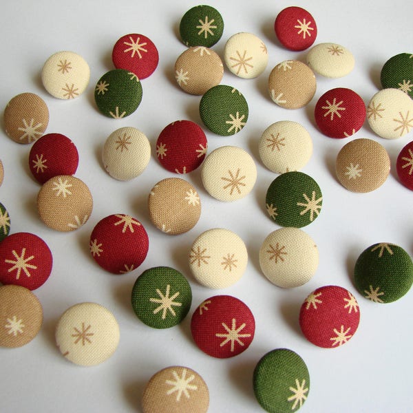 Handmade Fabric Buttons, 10 pcs, Red Green Ivory Beige, Snowflakes, Christmas Decoration, Rustic, Covered Sewing Buttons