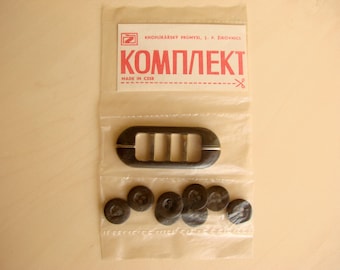 Vintage 80s Czech Plastic Buttons and Belt Buckle, 9 pcs, Brown, Round 15 mm Buttons, Made in Czechoslovakia