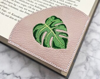 Lesezeichen | Leseecke | Kunstleder | gestickt | Bücherwurm | rosa | Pflanze | Monstera