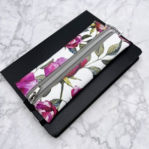 Cas | Stylos à crayons | bande élastique | Revue | Étui à crayons pour carnet | Tablette | Faux cuir | Roses