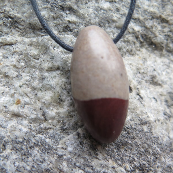 Ornement latéral magique Shiva Lingam pendentif, y compris ruban de coton noir -différentes versions-