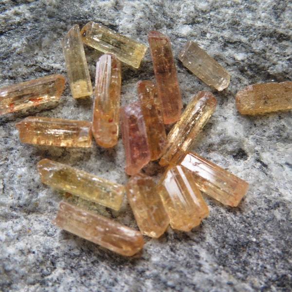 1 piece Gold Topaz -Imperial Topaz- Crystal piece approx. 1 cm long