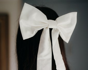 Hallie Bridal Silk Hair Bow: Veil Alternative Sewn in the UK