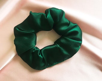 Elastico per capelli in raso di seta di gelso verde smeraldo da 19 momme - Cucito nel Regno Unito