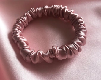 Oyster Pink Silk Hair Elastic