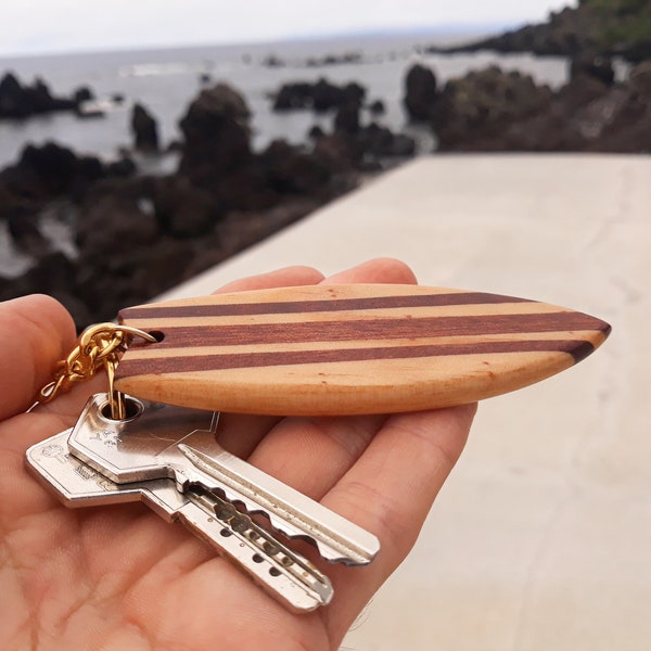 surfboard keychain,wood craft, handmade, surf, summer, cool gift, ocean, surfing, waves, original, design