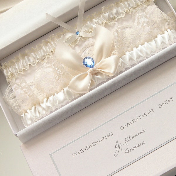 wedding garter set in box, something blue garter set, garter with something blue, something blue for bride, ivory garter set, gift for bride