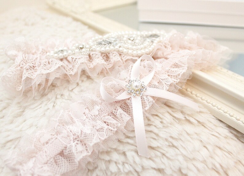 blush pink lace garter set, blush pink tulle garter set, blush pink garter set, blush pink wedding garter set, blush rose wedding garter set image 4