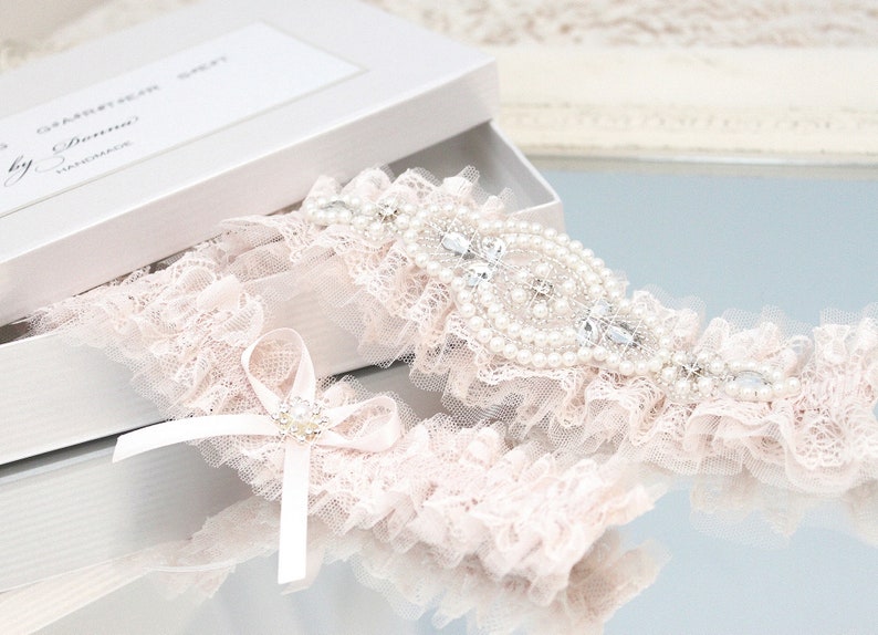 blush pink lace garter set, blush pink tulle garter set, blush pink garter set, blush pink wedding garter set, blush rose wedding garter set image 2