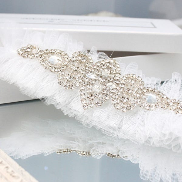 white garter, white wedding garter, white tulle garter, white bling garter, gatsby style garter, crystal garter, white plus size garter