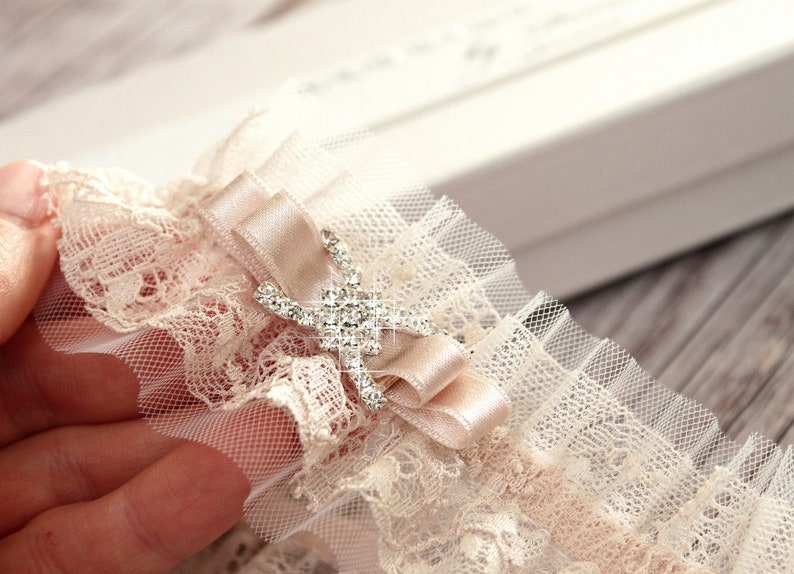 blush garter, blush wedding garter, blush bridal garter, blush tulle garter, blush keepsake garter, blush plus size garter zdjęcie 2