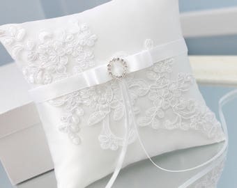 romantic white or ivory lace ring bearer pillow, white ring bearer, white wedding ring holder, white wedding ring pillow, white ring pillow