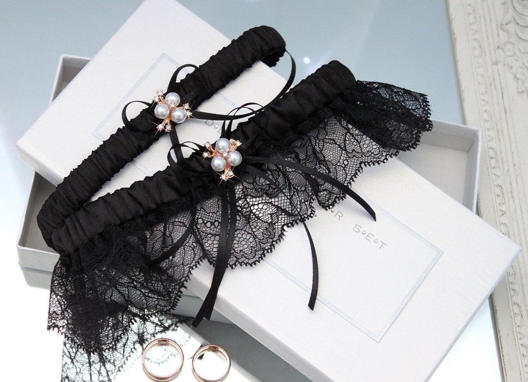 Black Lace Garter Set With Gold Black and White Wedding - Etsy