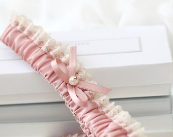 dusty pink garter with ivory lace, dusty pink wedding garter, dusty rose wedding garter, dusty rose bridal garter, old pink wedding garter