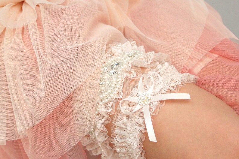 blush pink lace garter set, blush pink tulle garter set, blush pink garter set, blush pink wedding garter set, blush rose wedding garter set image 6