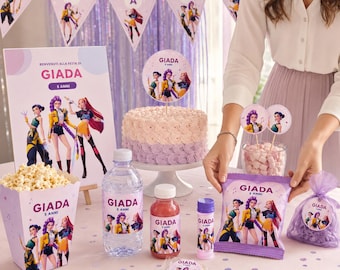 May include: A party set featuring custom labels with the name GIADA 5 ANNI, including a popcorn box, water bottle, juice bottle, bubble wand, snack bag, and lollipop, all decorated with illustrations of three animated characters.